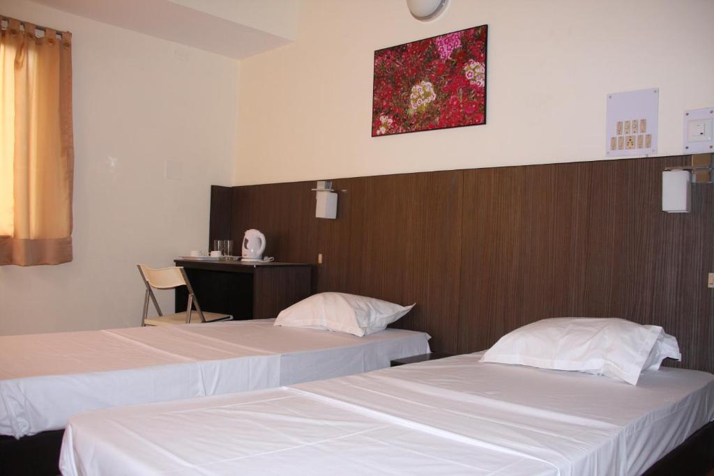 Down Town Guest House Kolkata Room photo