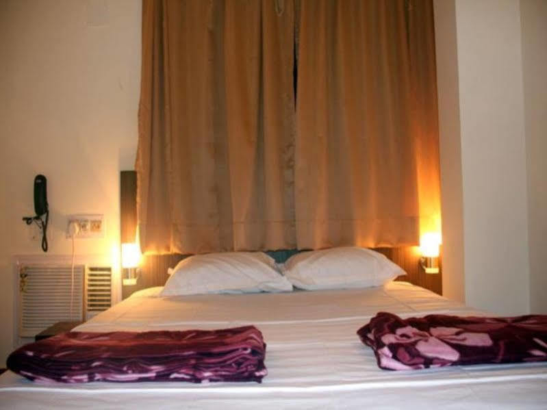 Down Town Guest House Kolkata Exterior photo